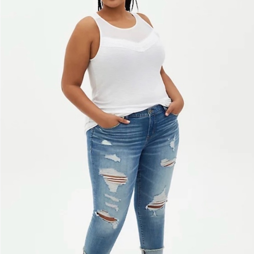 Torrid Super Soft White Mesh Yoke Tank•Size 1 • Gorgeous & Flowy - Picture 2 of 6
